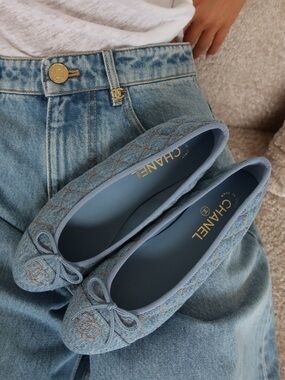 CHANEL 26B DENIM LIGHT BLUE BALLET FLATS